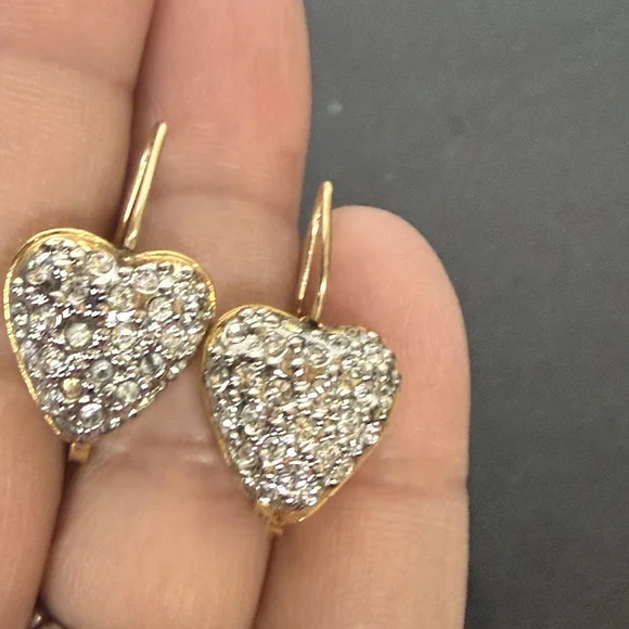 Vintage BUTLER Signed Heart-Shaped Rhinestone Earrings Gold Tone - Picture 2 of 11